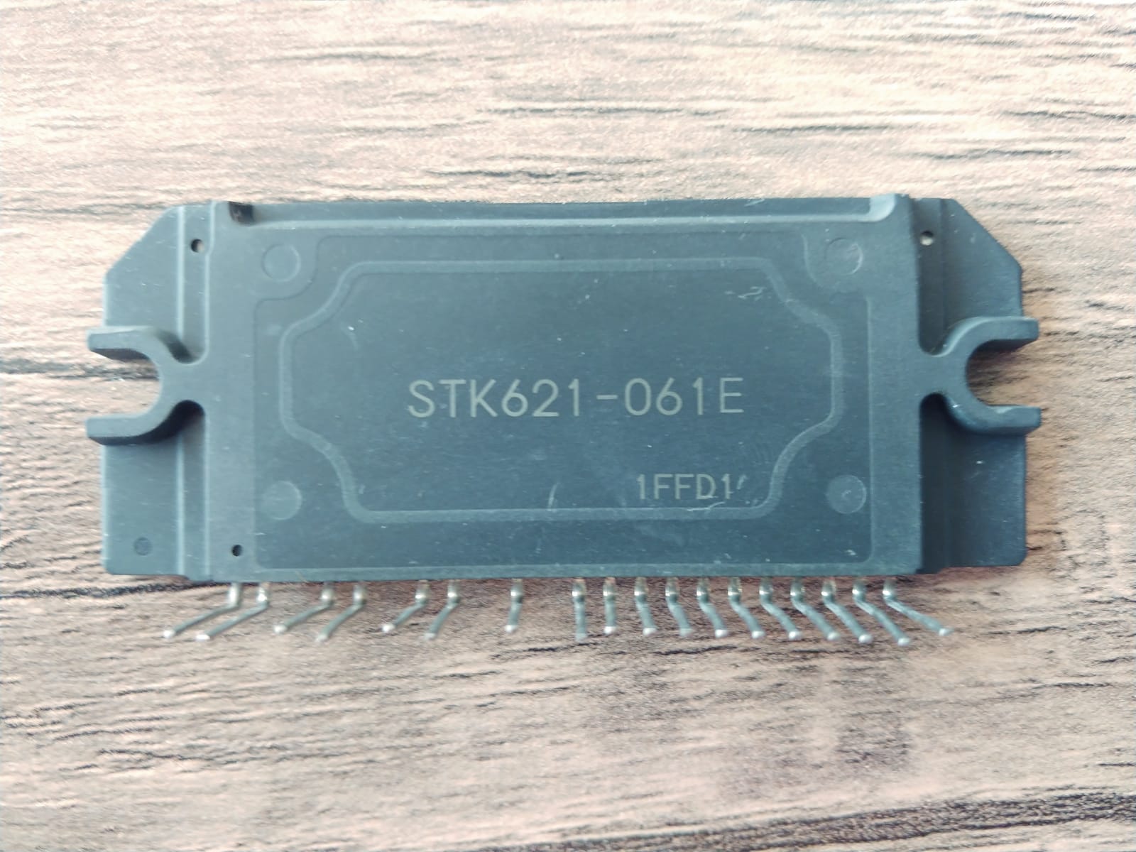 STK621-061E