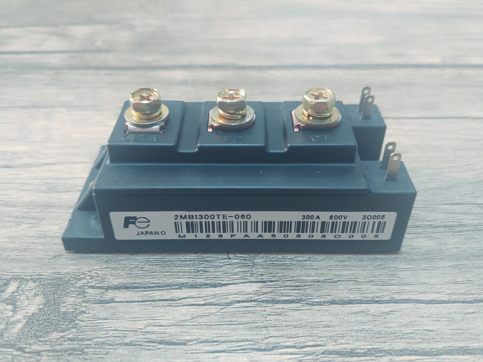 2MBI300TE060