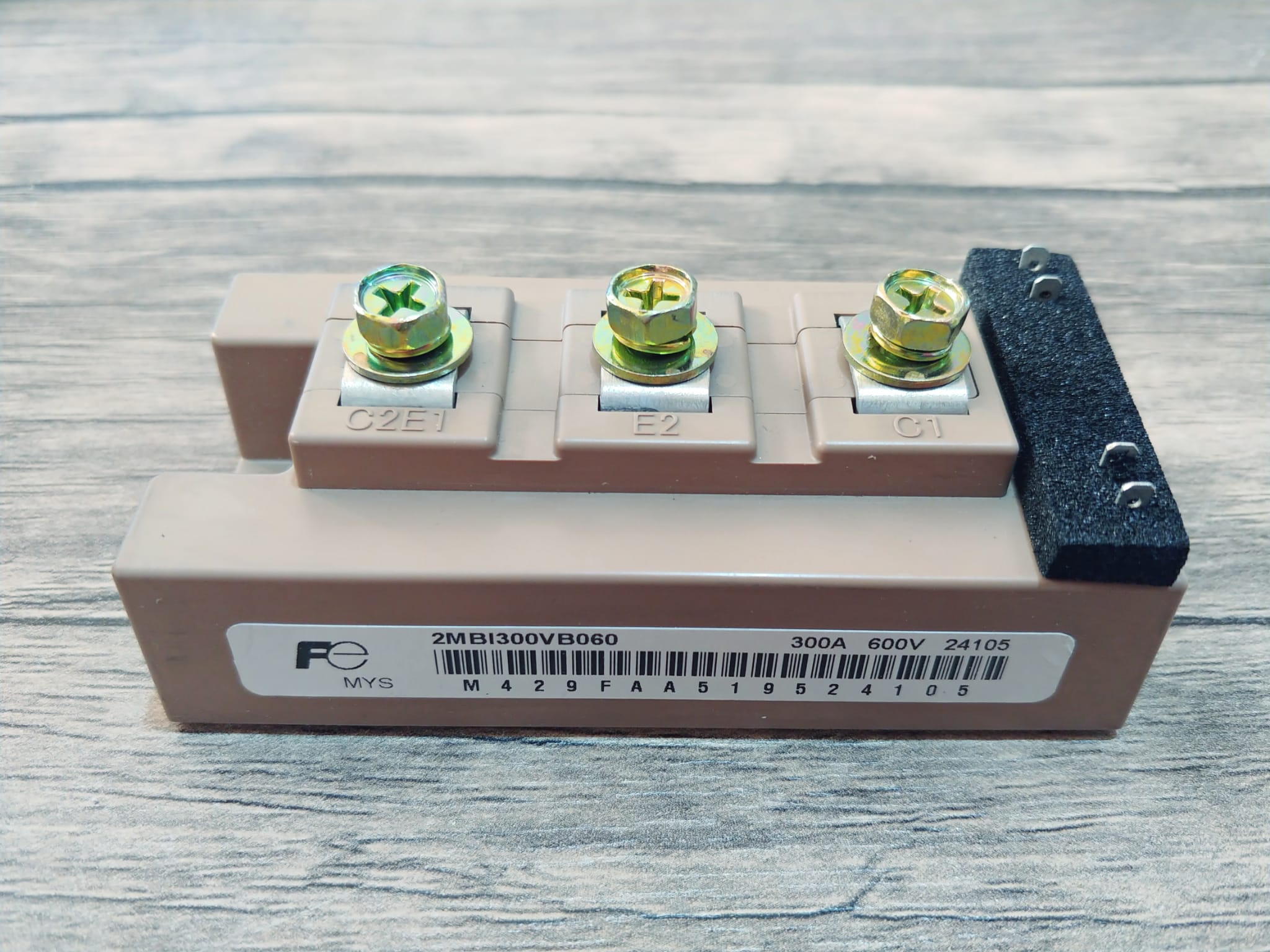 2MBI300VB-060              2MBI300VB060