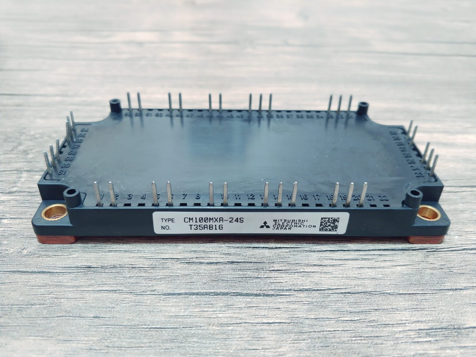 CM100MXA-24S
