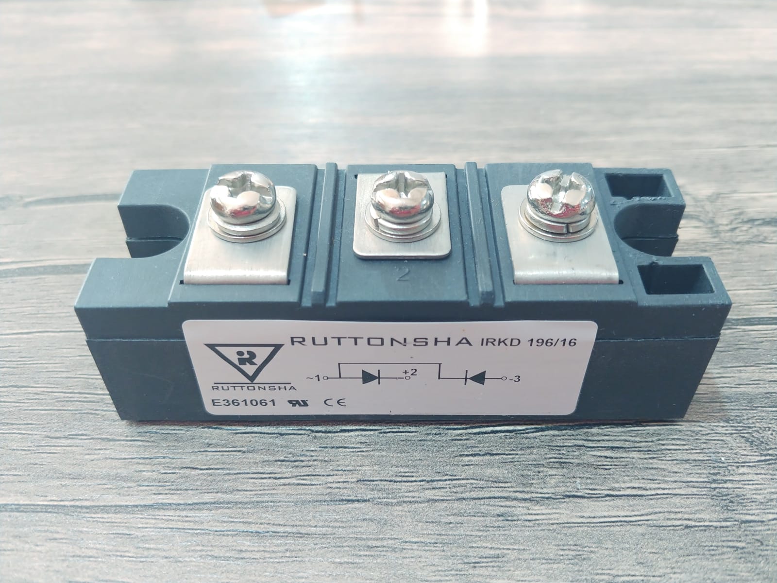 IRKD196/16   196 AMPER 1600 VOLT DİOD DİOD MODÜL