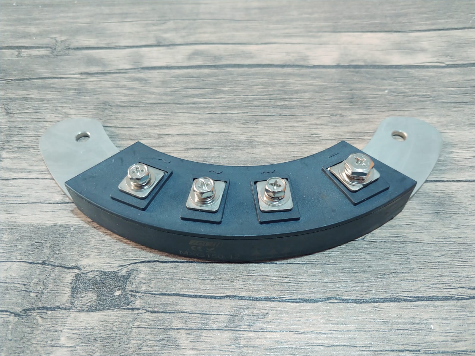 MXG150-12     150 AMPER 1200 VOLT JENERATÖR DİYOT