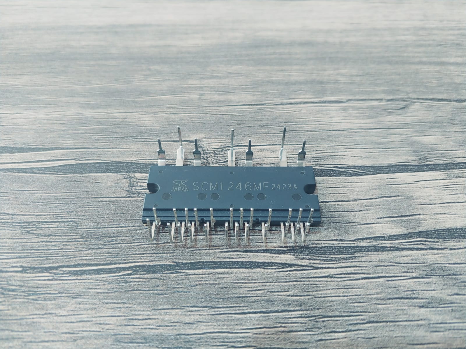 SCM1246MF