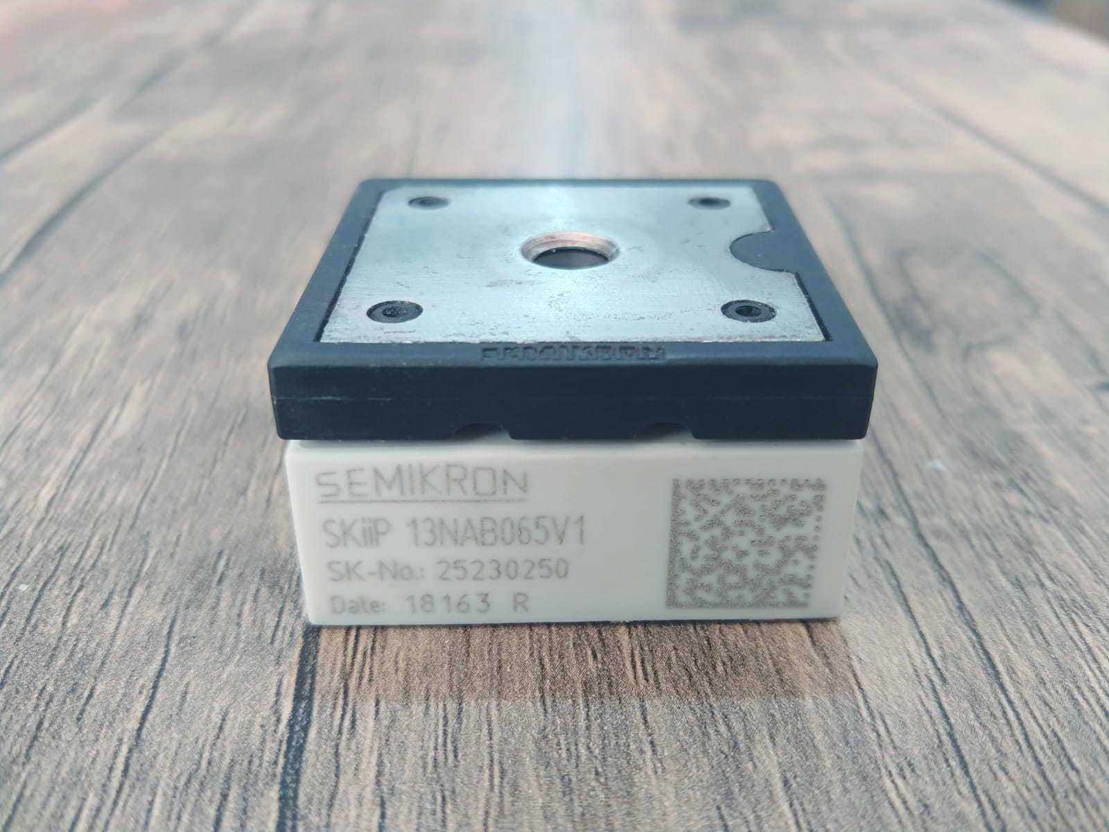 SKIIP13NAB065V1