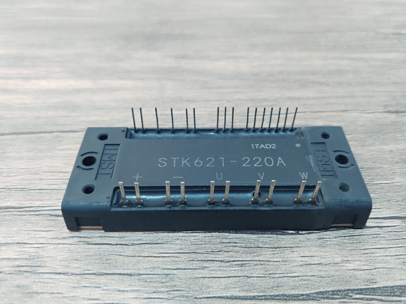 STK621-220A