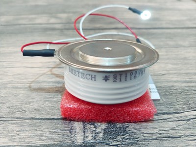 ST1000C18      1000 AMPER 1800V DİSK TİPİ KAPSÜL TRİSTÖR