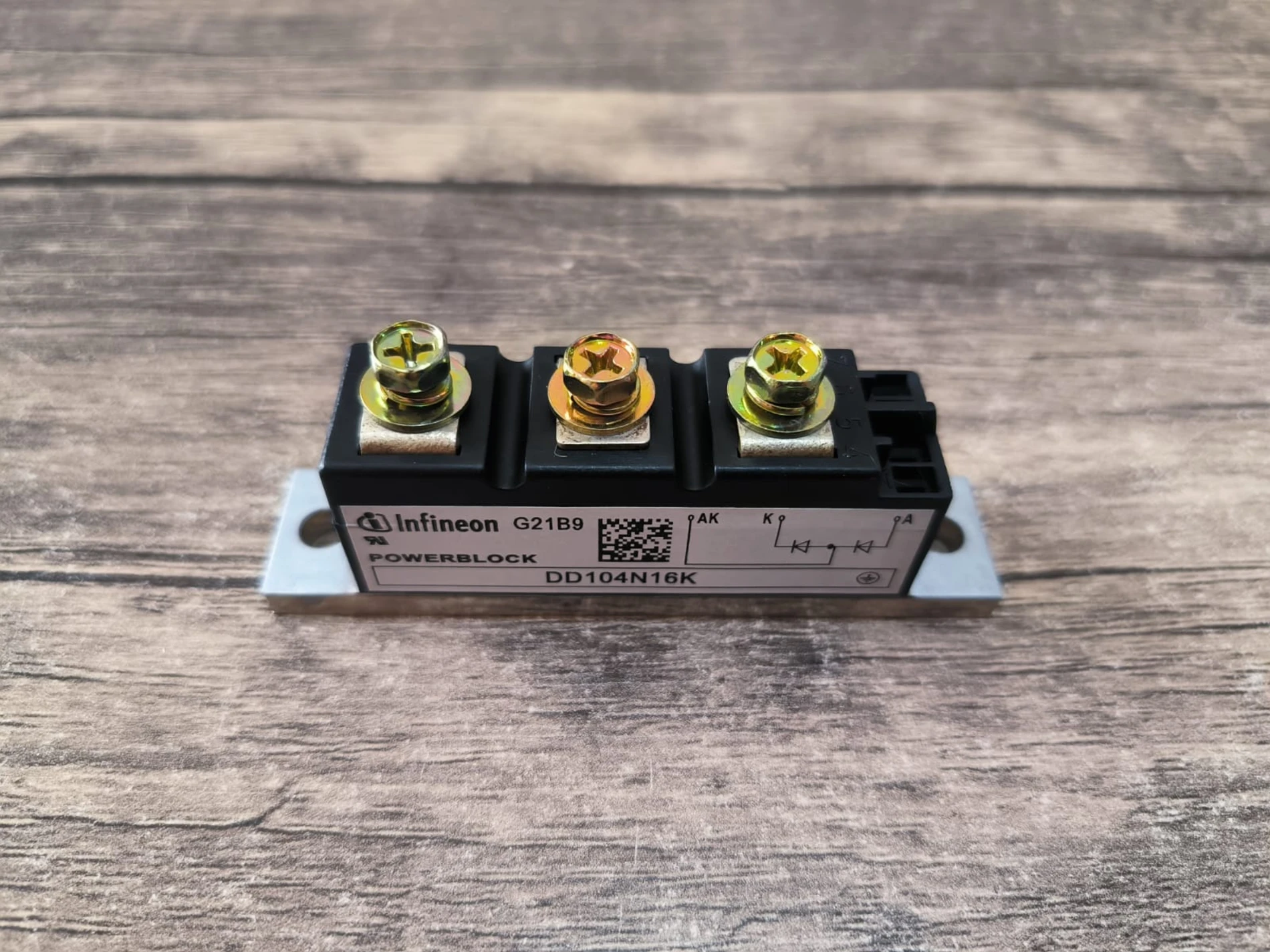 DD104N16K