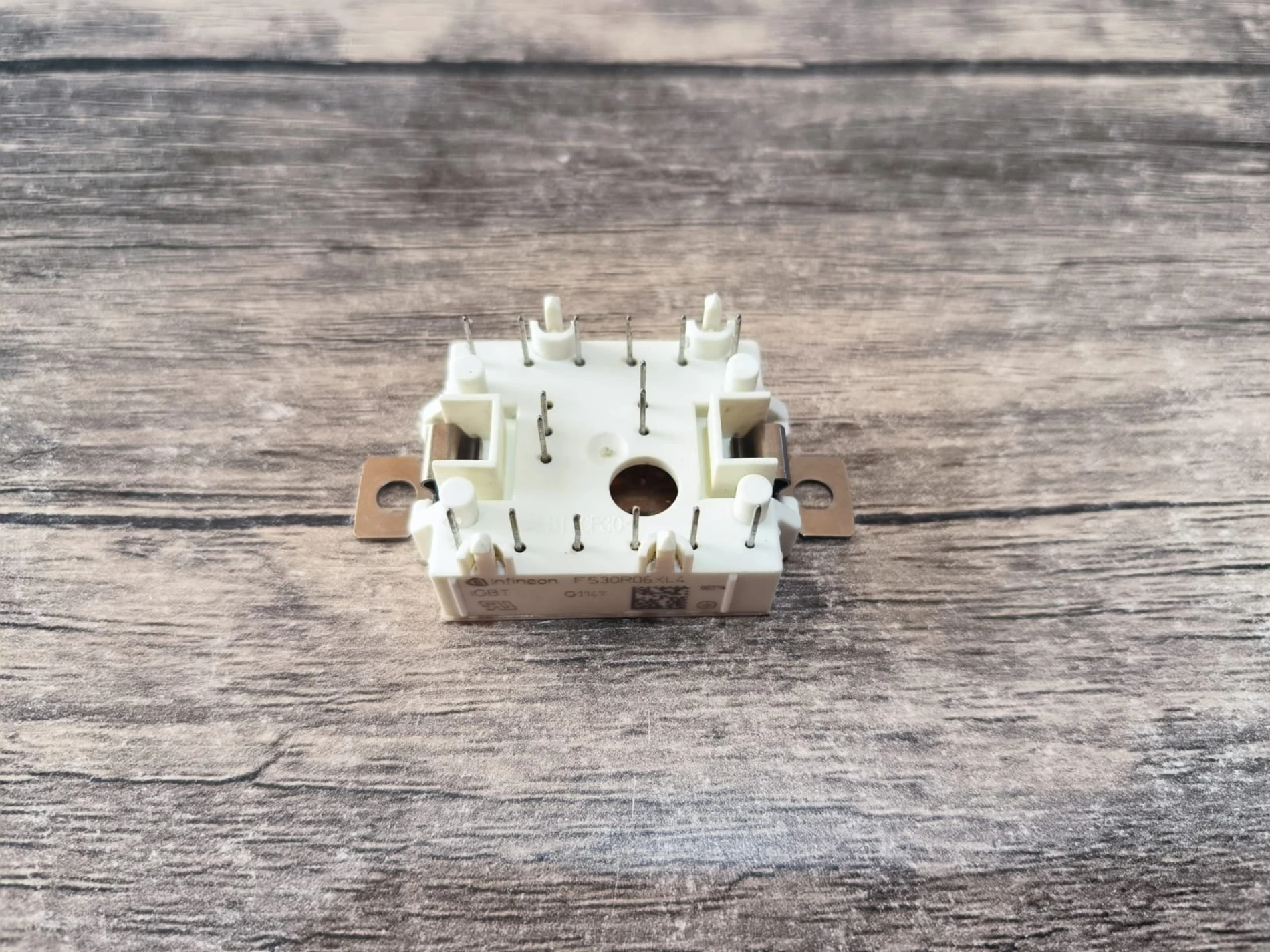 FS30R06XL4