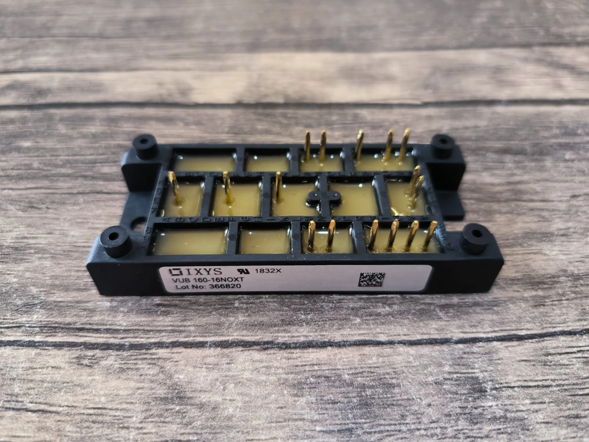 VUB160-16NOXT
